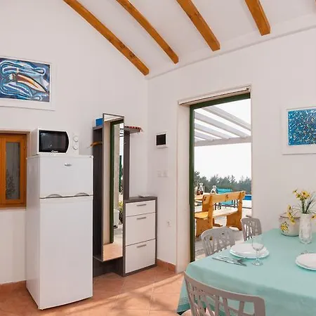 Vineyard House